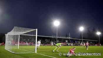 Voetbalsters PSV kloppen Feyenoord en treffen FC Twente in finale