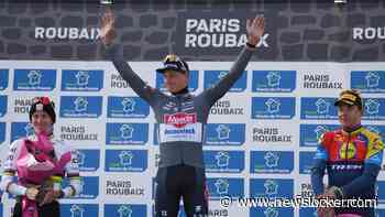 Bidongooier Parijs-Roubaix zegt sorry tegen Van der Poel: 'Zo dom'
