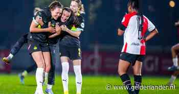 Voetbalsters PSV kloppen Feyenoord en treffen FC Twente in bekerfinale