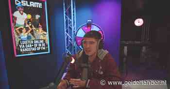 Lil’ Kleine ontkent relatiebreuk op radio: ‘Is nog steeds mijn vrouwtje hoor’