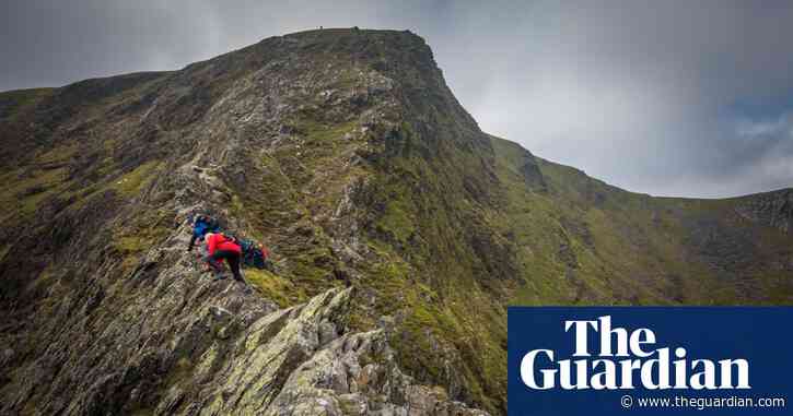 Social media and map apps blamed for record rise in mountain rescue callouts