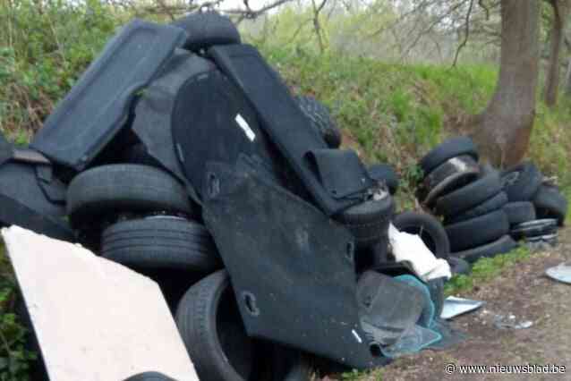 Opnieuw zwerfvuil gevonden: grote hoeveelheid autobanden gedumpt