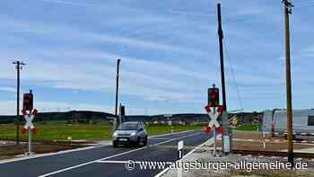 Bahnübergang Leeder öffnet wieder mit Schranke