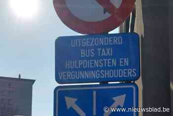 Naar links, naar rechts of allebei? Verkeersborden zorgen voor verwarring: “Te veel info op korte tijd”