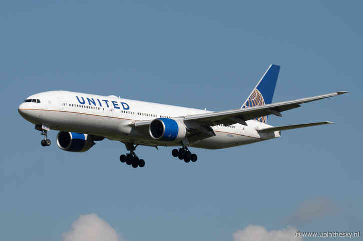 United-vlucht vanaf Schiphol moet uitwijken