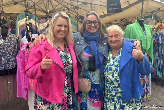 Conny (50) is al 25 jaar marktkraamster en ontwerpt haar eigen kleren: “Voor minder mobiele mensen lever ik zelfs aan huis”