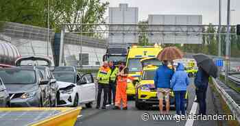 Ongeval met meerdere voertuigen op A12: ook vrachtwagen met pech zorgt voor hinder