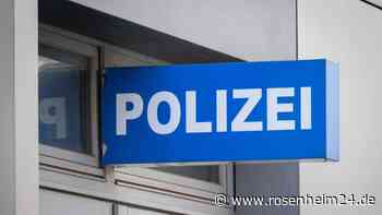 Hakenkreuze an Gebäudewänden: Polizei sucht unbekannten Schmierfink