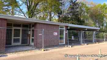 Begraafplaats beschikt over vernieuwd inkomgebouw