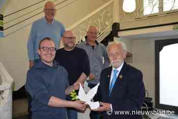 Vredesduif van Nationale Strijdersbond krijgt prominente plaats op vredesmonument