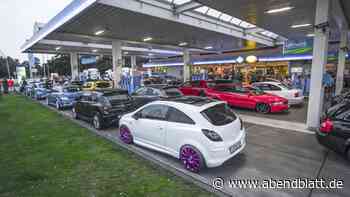 Autoposer-Treff am „CarFriday“ – in Allermöhe wackelt die Straße