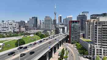 Westbound Gardiner Expressway lane closes for bridge repairs, will reopen May 2026