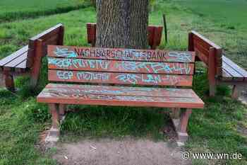 Sitzbänke beschmiert und angekokelt