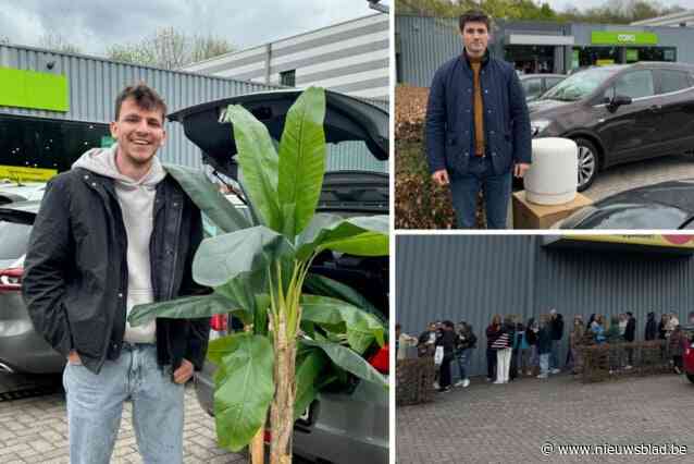 Lange rijen en volle winkelkarren bij uitverkoop Casa Lier: “Voor 900 euro gekocht, maar normaal zou dit zeker het dubbele geweest zijn”