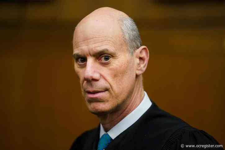 Judge finds probable cause to hold Trump administration in contempt for violating deportation order