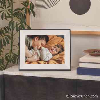 Digital frame maker Aura introduces the Aspen, a $299 frame with more intelligent features