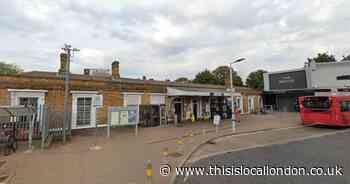 Man ‘attacked by group’ and gun found at Beckenham Junction station