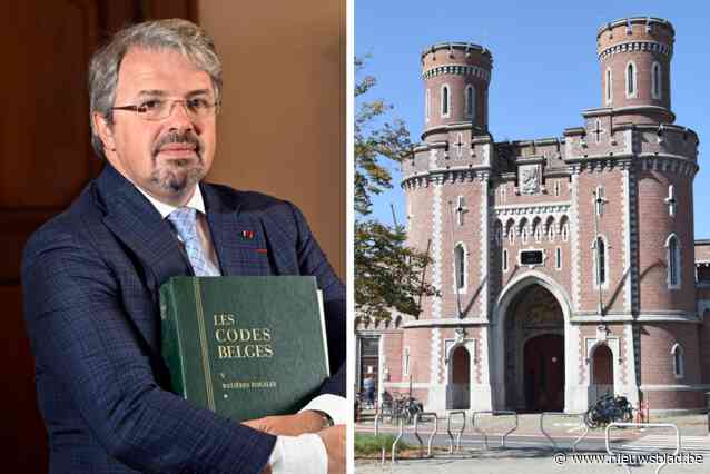 Kwaad omdat regering aan hun pensioen morrelt: magistraten sturen in één keer 4.000 veroordeelden naar overbevolkte gevangenissen