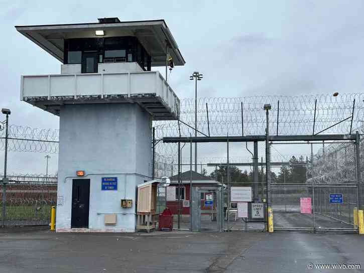 10 guards charged over the fatal beating of a New York inmate, including 2 with murder