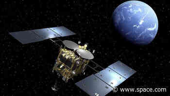 Glitch forces Japan's asteroid-sampling Hayabusa2 probe into protective 'safe mode' in deep space