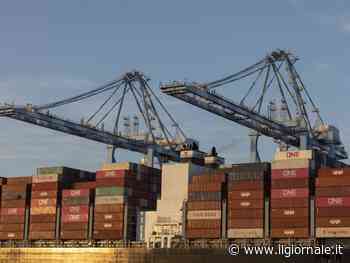 Dazi, Fitch taglia le stime di crescita globale. Listini in rosso a Wall Street | La diretta 