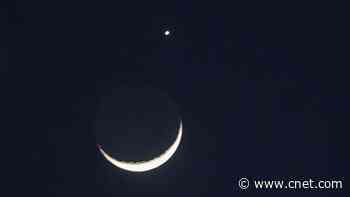 Catch a Rare Planetary 'Smiley Face' on This April Morning