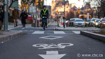 Ontario's bill to remove certain bike lanes to be tested with Charter challenge