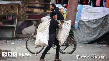 Members of British Jewish body condemn Israel's Gaza offensive