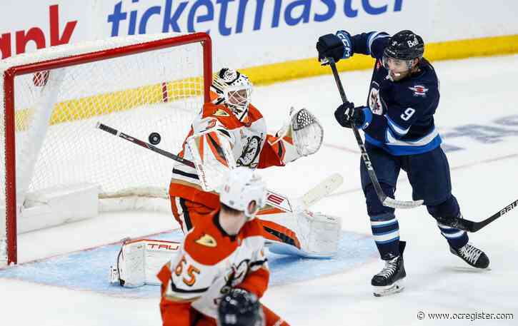 Ducks’ season ends with OT loss to league-best Jets