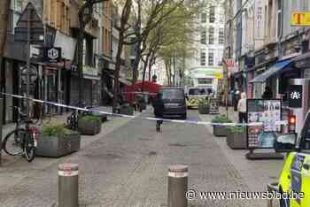Dronken man maakt noodlottige val en overlijdt op straat in Antwerpen