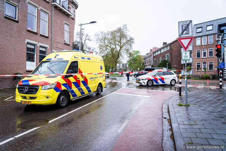 Vrouw op fiets aangereden door automobilist en raakt gewond