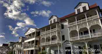 Grote brand in historisch centrum Paramaribo