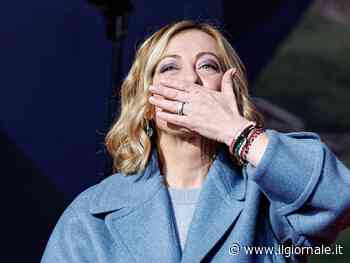 Sondaggio, è record per FdI che sfonda il 31%. Centrodestra al 50%, crollo del campo largo