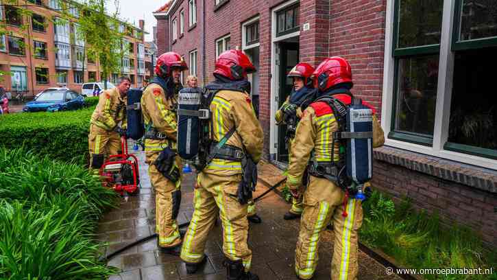 Gewonde door brandweer uit huis gehaald bij brand in Eindhoven