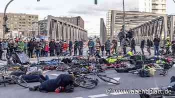 Fußgänger und Radfahrerin von Lkw überrollt – war es Unachtsamkeit?