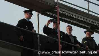 Blaulicht-Party im Rohbau: Die Feuerwehr Walkenried feiert Meilenstein