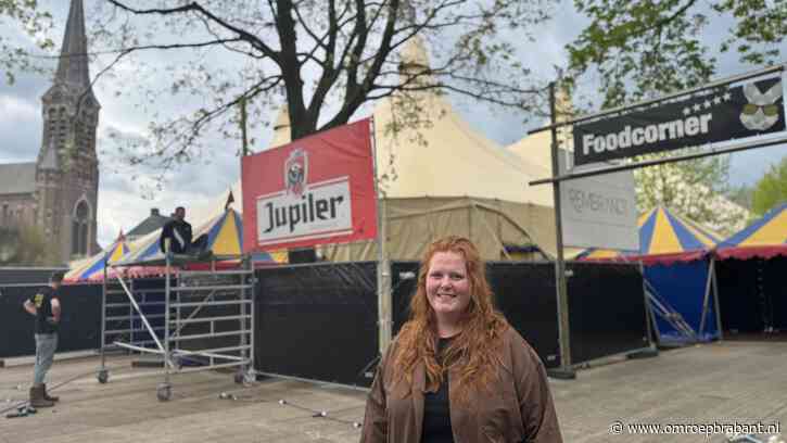 Nina heeft 'eigen' Paaspop in haar voortuin: 'Biertje erbij en genieten'