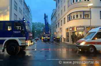 FW Ludwigshafen: Drohender Einsturz von Dachaufbauten in Ludwigshafen-Mitte