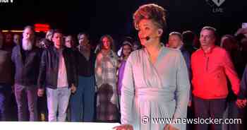 The passion maakt de tongen los: Eva Simons als Maria door kijkers gefileerd