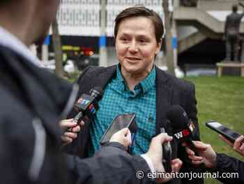 Alberta Transportation Minister Devin Dreeshen calls on Edmonton to cancel bike lane project