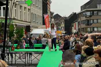 Witte Donderdag brengt ondanks grijs weer tal van bezoekers op de been