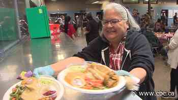 Hundreds of Winnipeggers enjoy an Easter meal at Siloam Mission