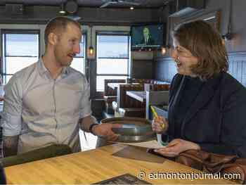 Debate watchers: Carney a 'classic' Progressive Conservative in Liberal clothing