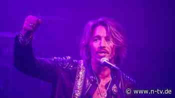 "Korrektur der Zeit": Gil Ofarim spielt Comeback-Konzert vor kleinem Publikum