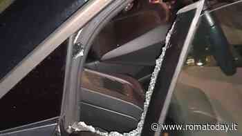 Ladri spaccano i vetri di 14 auto dei tifosi laziali fuori dallo stadio