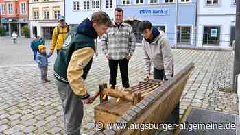 Auch in Landsberg sind die Ratschen zu hören