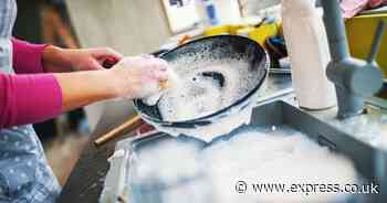 Remove scratches from plates and dishes 'instantly' with DIY 2-ingredient mixture