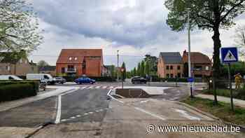 Heraangelegde Eikenlei ter hoogte van Lochtenbergplein is opnieuw open voor verkeer