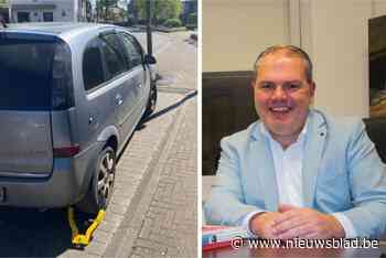 Wagens met wielklemmen ontsieren maandenlang straatbeeld vooraleer ze getakeld worden: “Laat ons dat zelf doen”