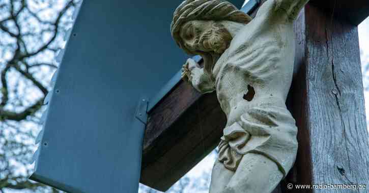 Christen in Bayern begehen Karfreitag